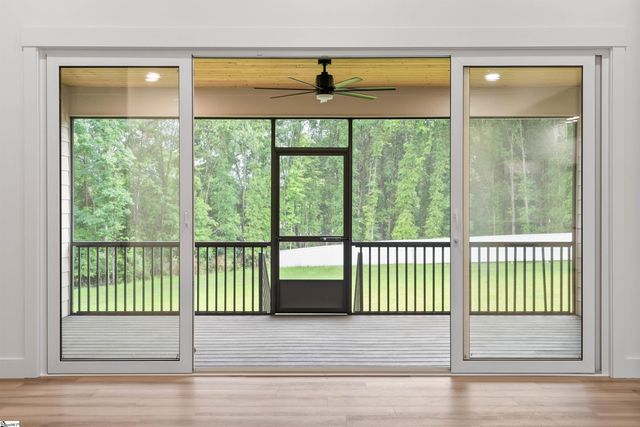 734 New South Court, Wellford, SC 29385