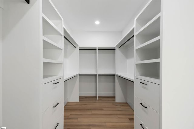 734 New South Court, Wellford, SC 29385