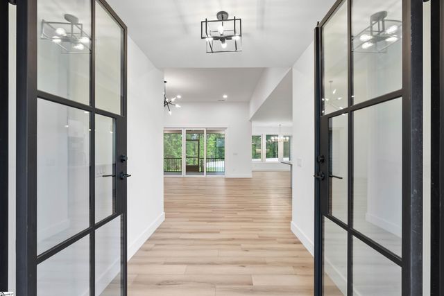 734 New South Court, Wellford, SC 29385