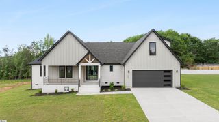 734 New South Court, Wellford, SC 29385