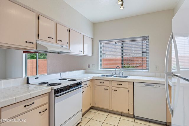 1208 S Brown Avenue, Tucson, AZ 85710