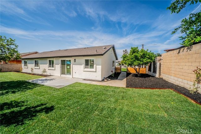 9905 Elm, Fontana, CA 92335