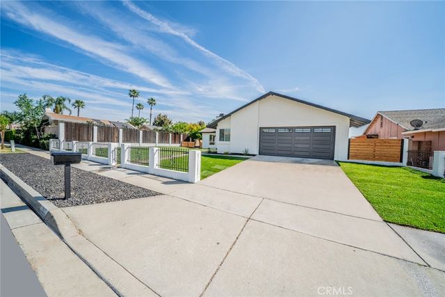 9905 Elm, Fontana, CA 92335