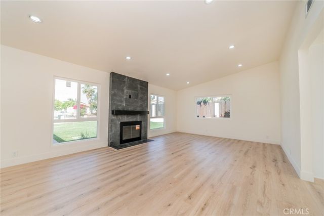 9905 Elm, Fontana, CA 92335