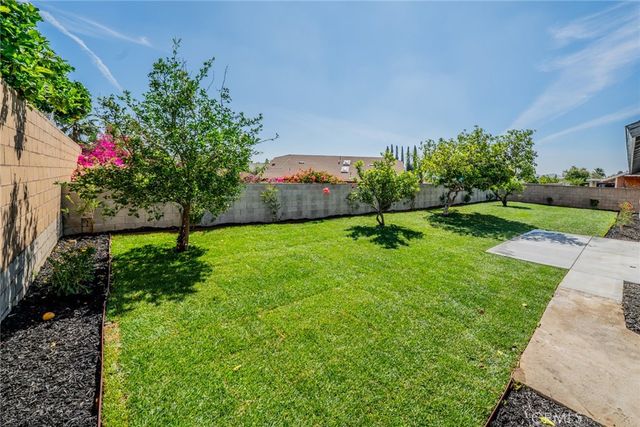 9905 Elm, Fontana, CA 92335