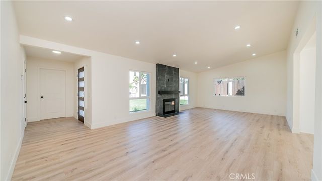 9905 Elm, Fontana, CA 92335