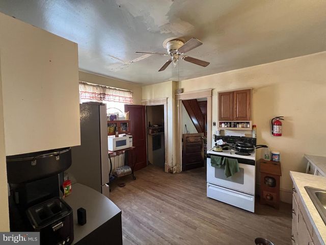 222 PHILADELPHIA AVE, Waynesboro, PA 17268