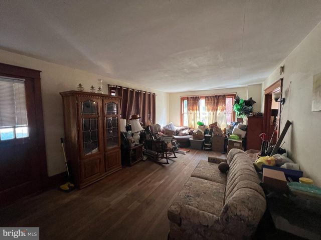 222 PHILADELPHIA AVE, Waynesboro, PA 17268