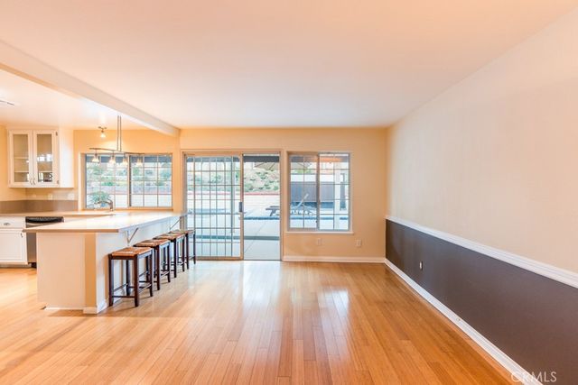 23132 Posada, Valencia, CA 91354