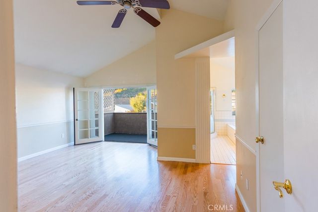 23132 Posada, Valencia, CA 91354