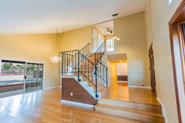 23132 Posada, Valencia, CA 91354