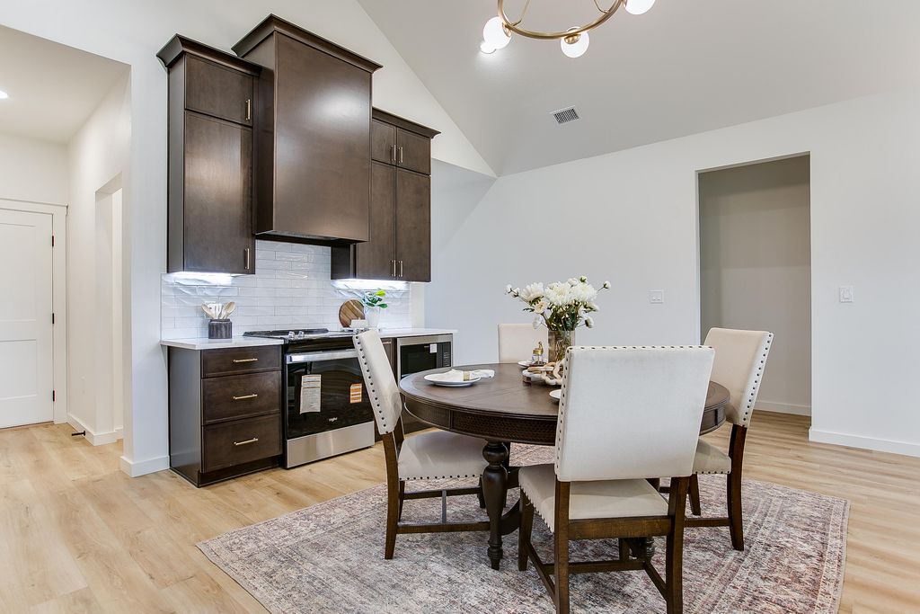 Image 9 of property listing at 3140 Maplewood Drive, San Angelo, TX 76904