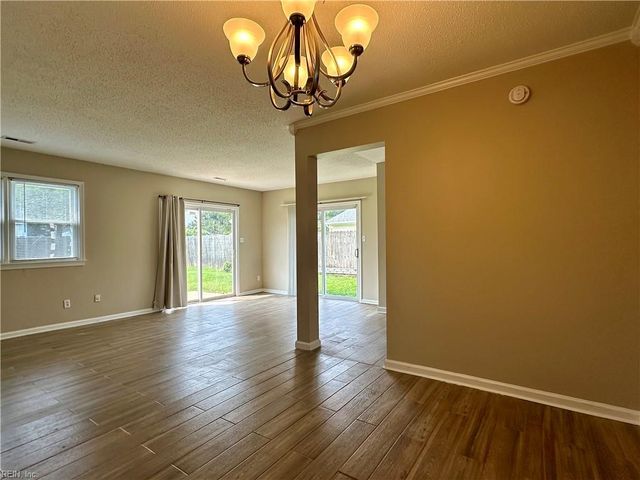 3845 Tiffany LN, Virginia Beach, VA 23456