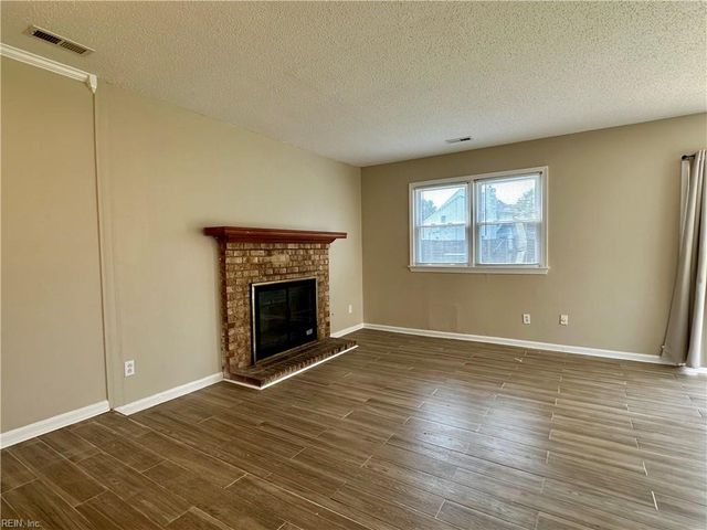 3845 Tiffany LN, Virginia Beach, VA 23456