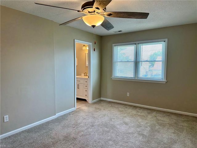3845 Tiffany LN, Virginia Beach, VA 23456