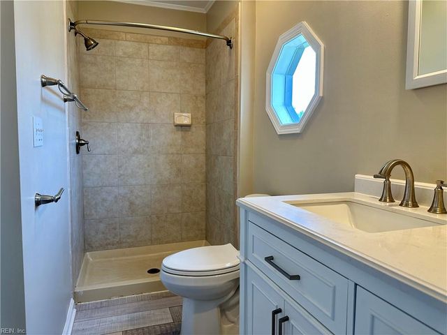 3845 Tiffany LN, Virginia Beach, VA 23456