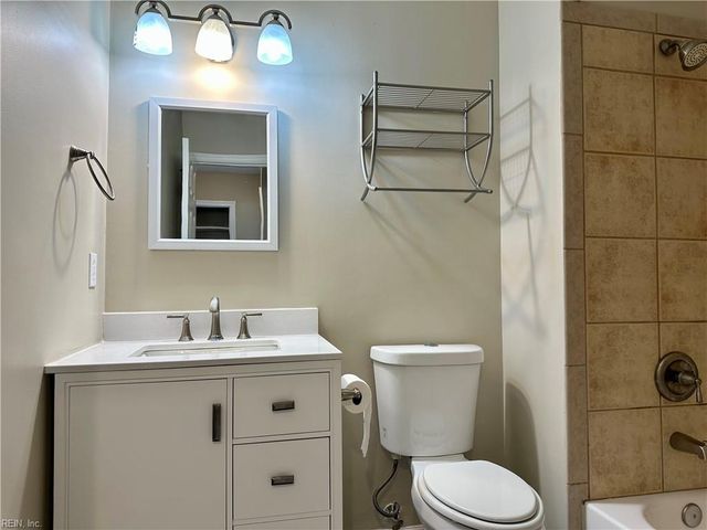 3845 Tiffany LN, Virginia Beach, VA 23456