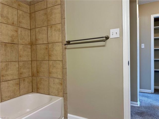 3845 Tiffany LN, Virginia Beach, VA 23456