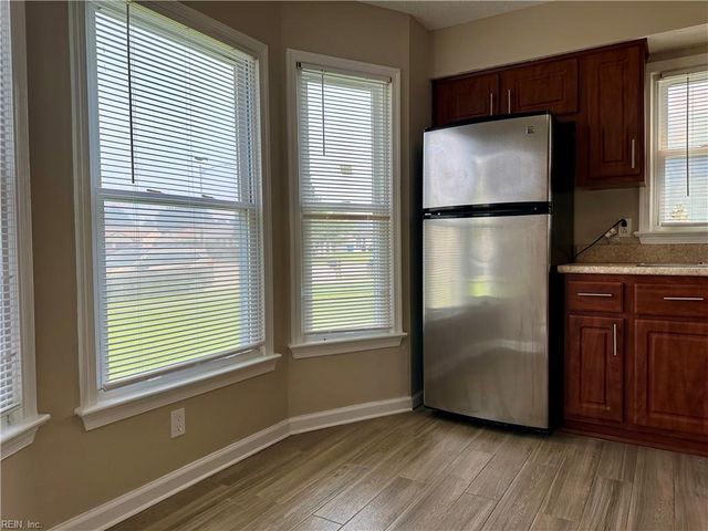 3845 Tiffany LN, Virginia Beach, VA 23456