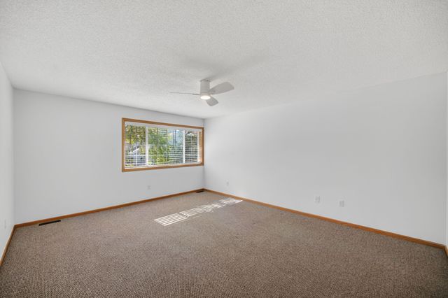 150 S Prairie View Drive 1102, West Des Moines, IA 50266