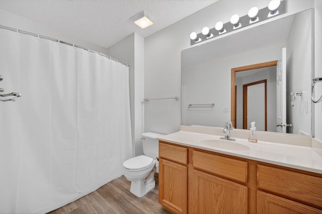 150 S Prairie View Drive 1102, West Des Moines, IA 50266