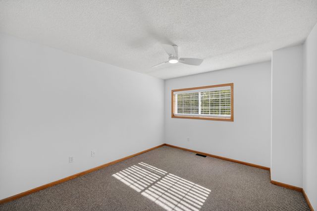 150 S Prairie View Drive 1102, West Des Moines, IA 50266