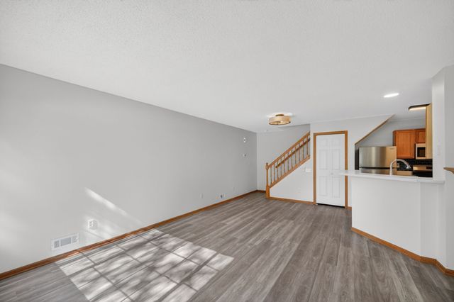 150 S Prairie View Drive 1102, West Des Moines, IA 50266