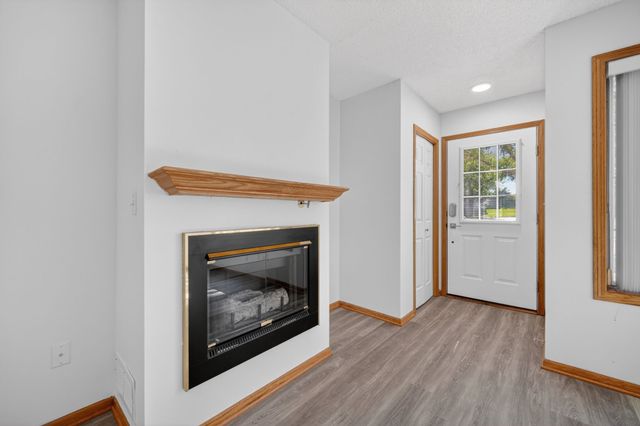 150 S Prairie View Drive 1102, West Des Moines, IA 50266