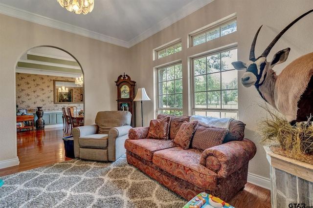 13521 Fm 16 W, Lindale, TX 75771