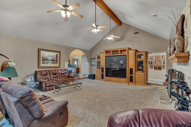 13521 Fm 16 W, Lindale, TX 75771