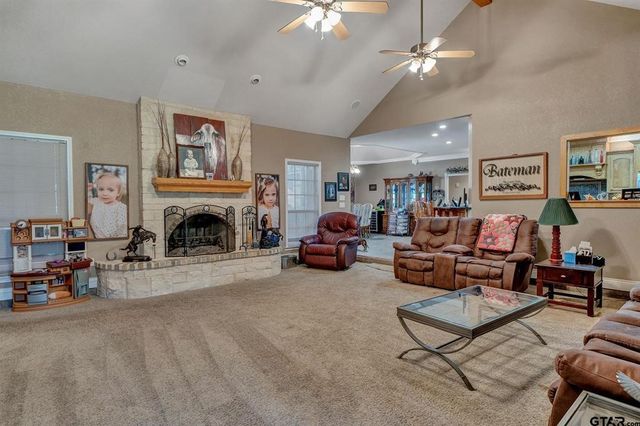 13521 Fm 16 W, Lindale, TX 75771