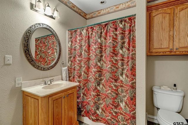 13521 Fm 16 W, Lindale, TX 75771