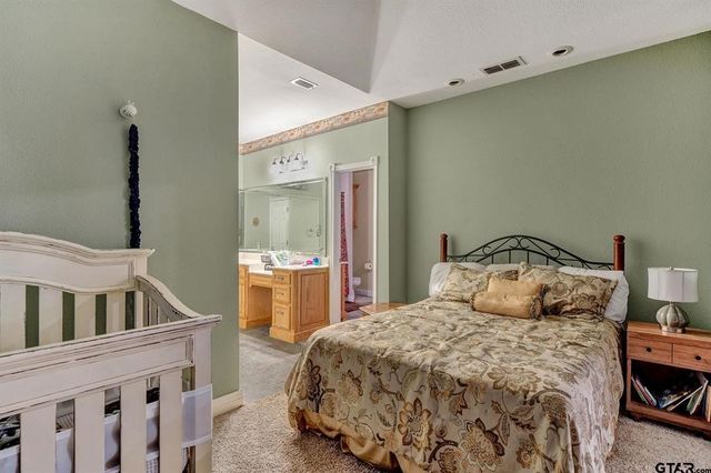 13521 Fm 16 W, Lindale, TX 75771