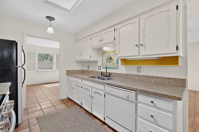 3064 Plaza Blanca, Santa Fe, NM 87507