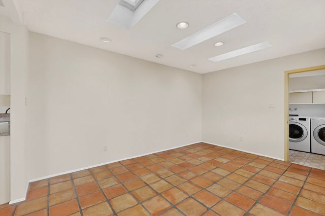 3064 Plaza Blanca, Santa Fe, NM 87507