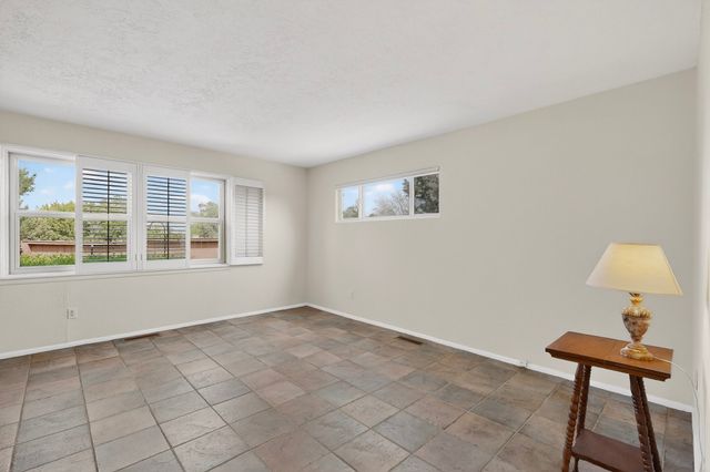 3064 Plaza Blanca, Santa Fe, NM 87507