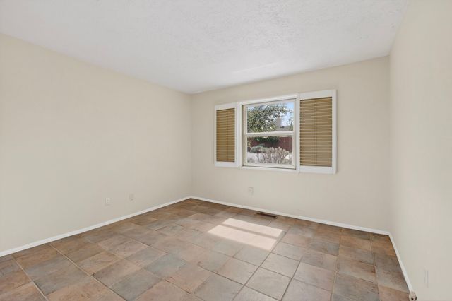 3064 Plaza Blanca, Santa Fe, NM 87507