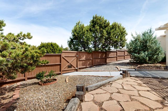 3064 Plaza Blanca, Santa Fe, NM 87507