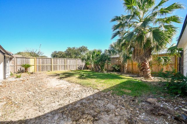 7703 Braesridge Court, Houston, TX 77071