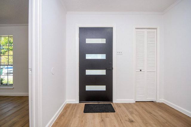 7703 Braesridge Court, Houston, TX 77071