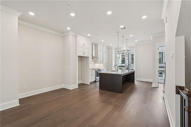 225 Midnight Oak Run 7, Alpharetta, GA 30009