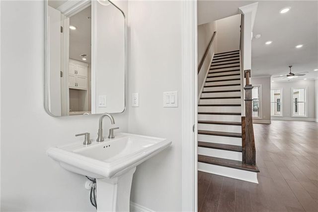 225 Midnight Oak Run 7, Alpharetta, GA 30009