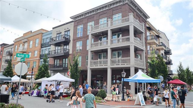 225 Midnight Oak Run 7, Alpharetta, GA 30009