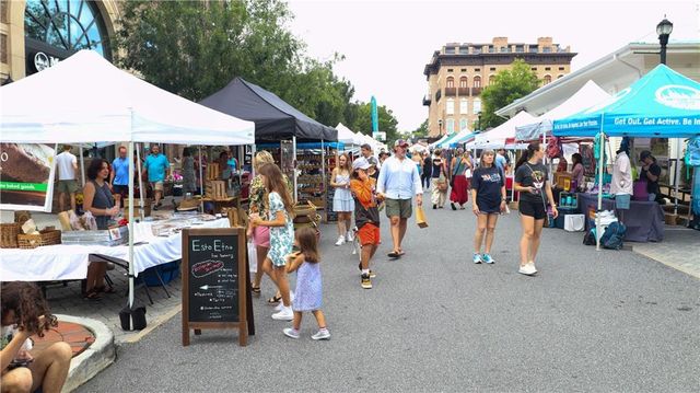 225 Midnight Oak Run 7, Alpharetta, GA 30009