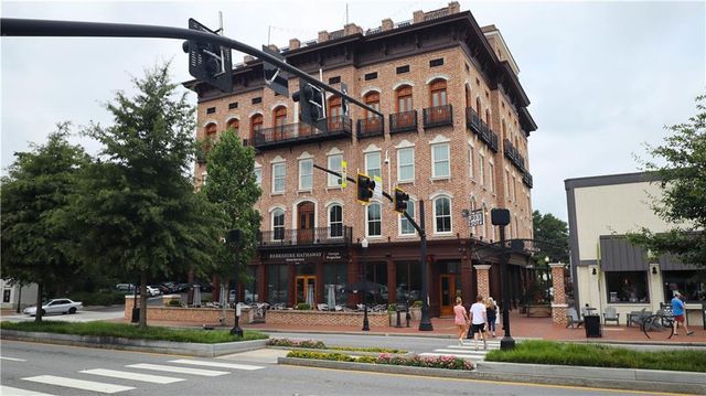 225 Midnight Oak Run 7, Alpharetta, GA 30009