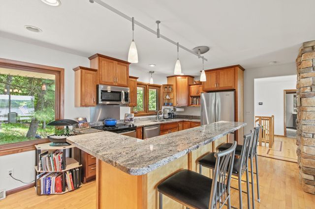 314 N Cove Road, Hudson, WI 54016