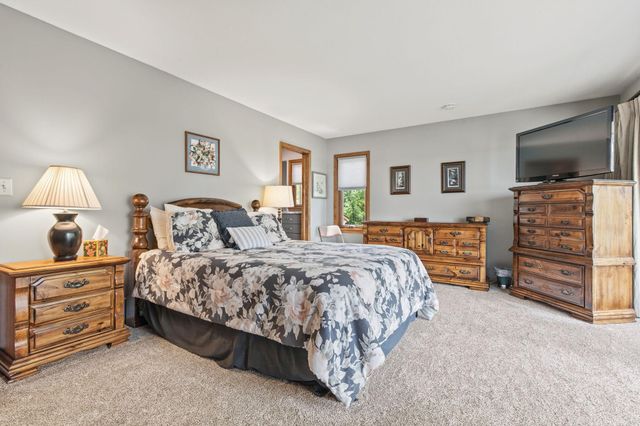 314 N Cove Road, Hudson, WI 54016