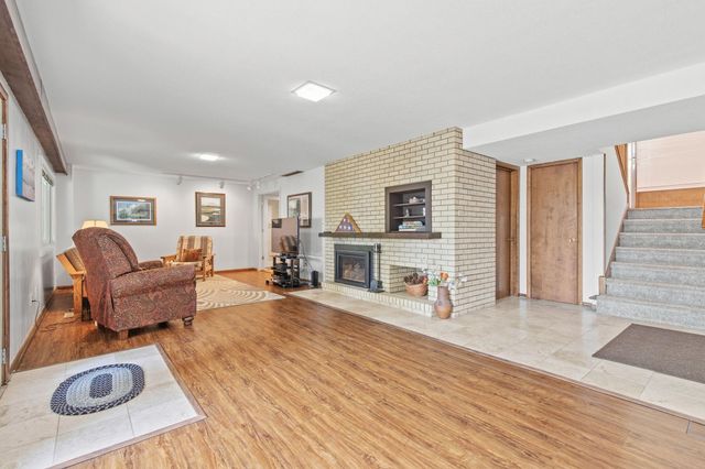 314 N Cove Road, Hudson, WI 54016