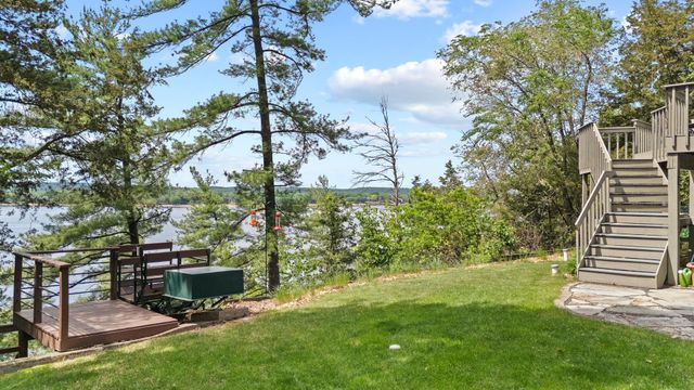 314 N Cove Road, Hudson, WI 54016