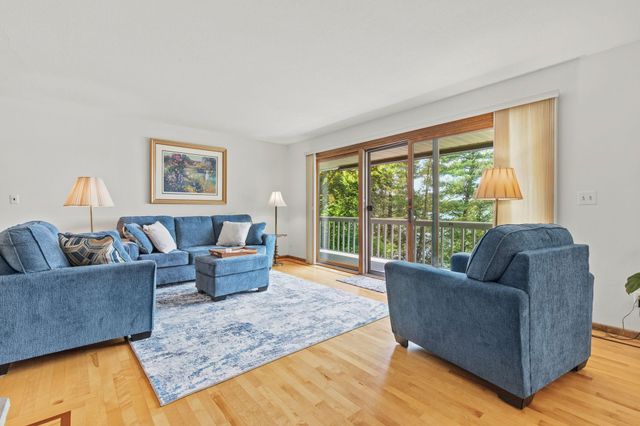 314 N Cove Road, Hudson, WI 54016